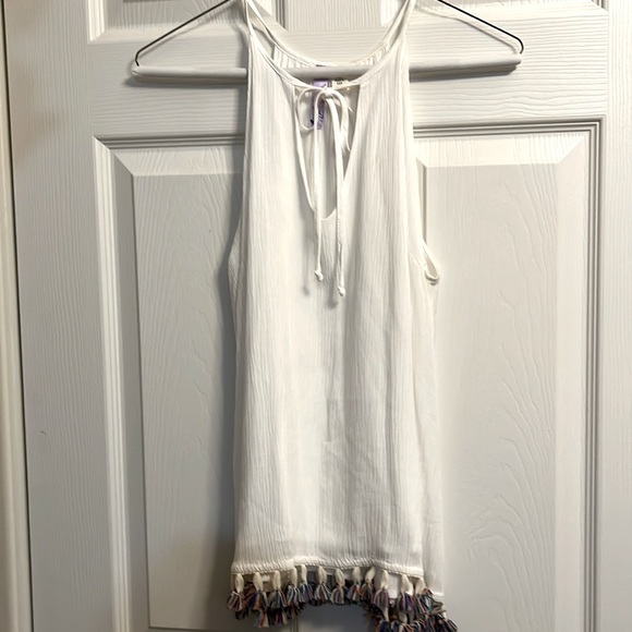 Alya Tops - Alya white tank with adorable tassels Size XS